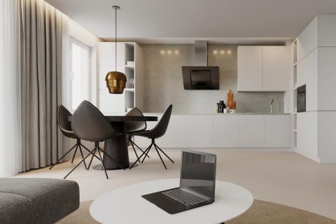 مع نقص العقارات الراقية والجاهزة للعيش في دبي ، يزداد الطلب على العقارات خارج الخارطة