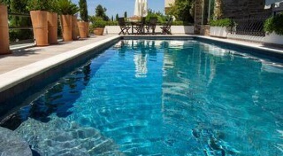 There are new apartments with a view of the museum on Saadiyat Island