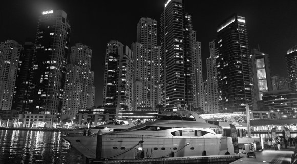 Dubai makes way for more luxury
