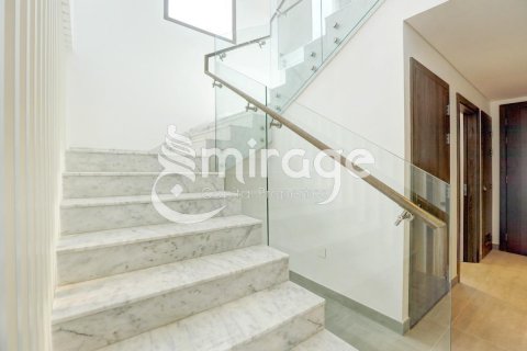 Müüa dupleks on the Yas Island, Abu Dhabi, AÜE: 4 magamistoaga, 354.8 m² Nr 550705 - pilt 8