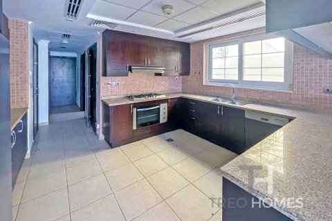 Vila v Jumeirah Park, Dubai, SAE 3 ložnice, 285 m² Č.: 597625 - fotografie 4