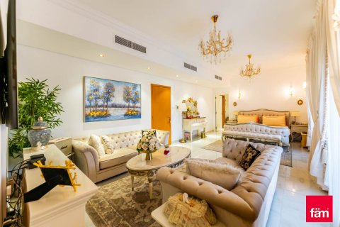 Villa in Dubai, UAE 5 bedrooms, 1044.7 sq.m. № 323892 - photo 22