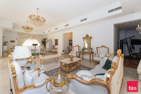 Villa in Dubai, UAE 5 bedrooms, 1044.7 sq.m. № 323892 - photo 21
