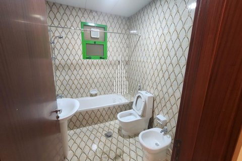 Вилла Аль-Батин, Абу-Даби, БАӘ-да 6 жатын бөлмелер, 1800 м² № 556775 - фото 15