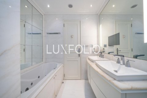 Apartemen di Downtown Dubai (Downtown Burj Dubai), Dubai, UEA 2 kamar tidur, 152 m2 nomor 627594 - foto 6