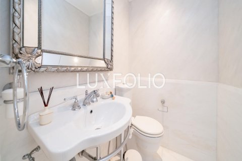 Apartemen di Downtown Dubai (Downtown Burj Dubai), Dubai, UEA 2 kamar tidur, 152 m2 nomor 627594 - foto 16