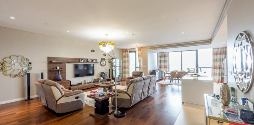 Byt v Al Wasl, Dubai, SAE 3 ložnice, 261.6 m² Č.: 612488
