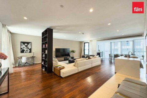 Leilighet i City Walk, Dubai, Emiratene 3 soverom, 261.6 kvm nr. 612488