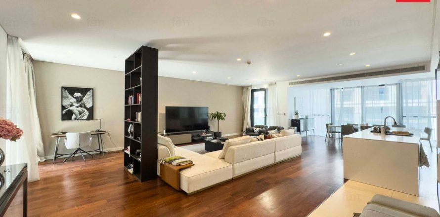 Leilighet i City Walk, Dubai, Emiratene 3 soverom, 261.6 kvm nr. 612488