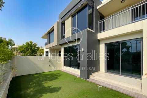 Vilë në Dubai Hills Estate, Emiratet e Bashkuara Arabe 4 dhoma gjumi, 283.4 m2. № 624624 - Foto 1