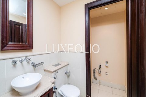 Apartment in Old Town, Dubai, UAE 2 bedrooms, 232 sq.m. № 627775 - photo 14