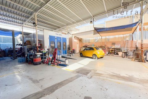 Magazinë në Al Quoz, Dubai, Emiratet e Bashkuara Arabe 464.5 m2. № 569319 - Foto 3