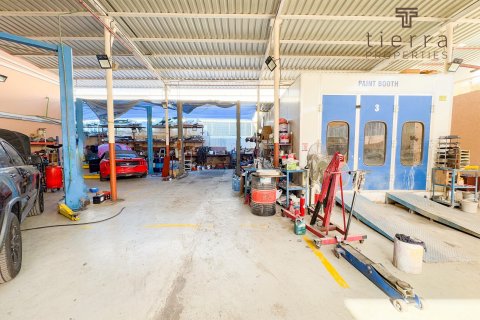 Magazinë në Al Quoz, Dubai, Emiratet e Bashkuara Arabe 464.5 m2. № 569319 - Foto 4