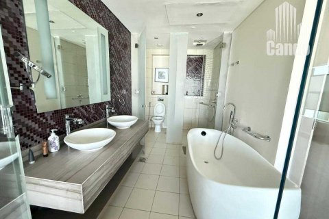 Apartmen di Business Bay, Dubai, UAE 3 bilik tidur, 161.9 meter persegi № 595178 - foto 42