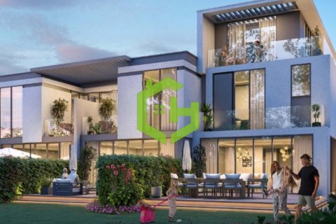 טאונהאוס למכירה ב Dubai Land, Dubai, איחוד האמירויות  5 חדרי שינה, 308.8 מ"ר, מספר 556742 - תמונה 1