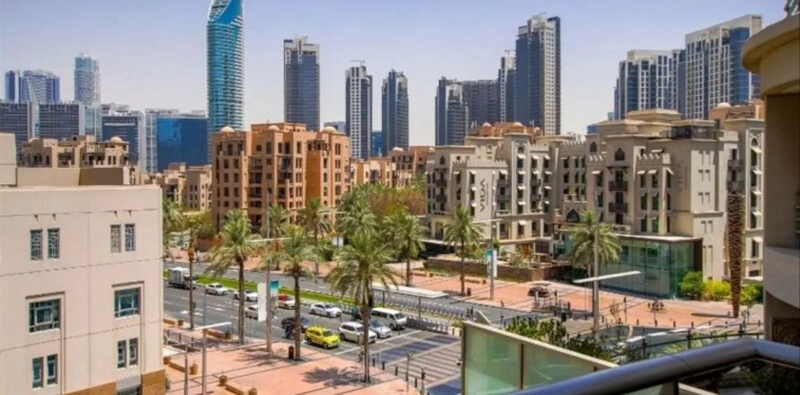 Apartament në Downtown Dubai (Downtown Burj Dubai), Emiratet e Bashkuara Arabe 2 dhoma gjumi, 106.7 m2. № 622847