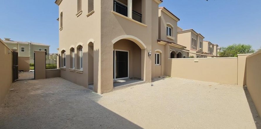 Řadový dům v Dubai Land, SAE 3 ložnice, 260.3 m² Č.: 571057