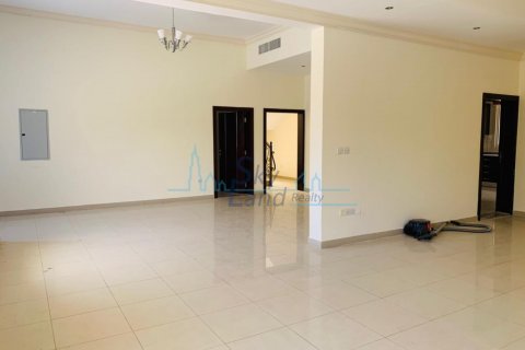 Villa in Al Barsha, Dubai, UAE 5 bedrooms, 464.5 sq.m. № 623783 - photo 4