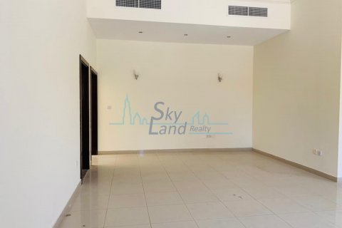 Villa in Al Barsha, Dubai, UAE 5 bedrooms, 464.5 sq.m. № 623783 - photo 10