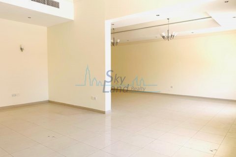 Villa in Al Barsha, Dubai, UAE 5 bedrooms, 464.5 sq.m. № 623783 - photo 11