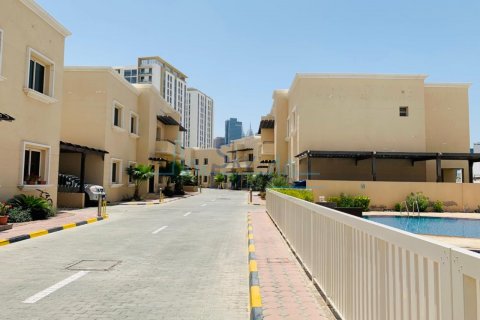 Villa in Al Barsha, Dubai, UAE 5 bedrooms, 464.5 sq.m. № 623783 - photo 14