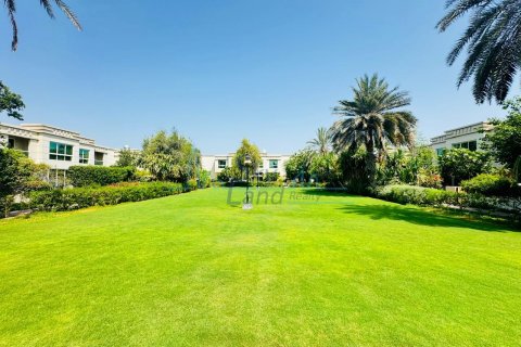 Huvila Umm Suqeim, Dubai, Arabiemiraatit 3 makuuhuonetta, 325.2 m2 № 623786 - kuva 4