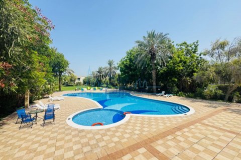 Huvila Umm Suqeim, Dubai, Arabiemiraatit 3 makuuhuonetta, 325.2 m2 № 623786 - kuva 2