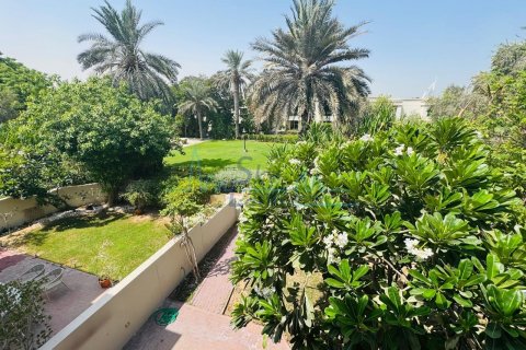 Huvila Umm Suqeim, Dubai, Arabiemiraatit 3 makuuhuonetta, 325.2 m2 № 623786 - kuva 23