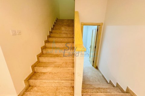 Huvila Umm Suqeim, Dubai, Arabiemiraatit 3 makuuhuonetta, 325.2 m2 № 623786 - kuva 12