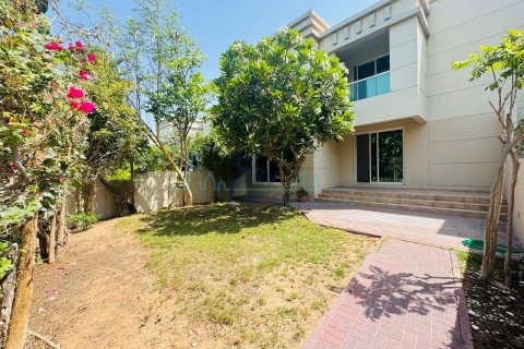 Huvila Umm Suqeim, Dubai, Arabiemiraatit 3 makuuhuonetta, 325.2 m2 № 623786 - kuva 3