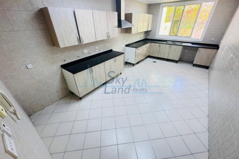 Huvila Umm Suqeim, Dubai, Arabiemiraatit 3 makuuhuonetta, 325.2 m2 № 623786 - kuva 10