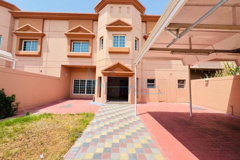 阿联酋 Dubai Umm Suqeim 待租 : 5 卧, 371.6 平方米 , 编号623785 - 照片 23