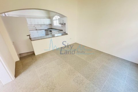 Villa in affitto a Umm Suqeim, Dubai, EAU 4 camere da letto, 325.2 mq. № 623784 - foto 4