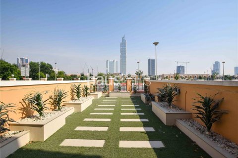 Townhouse in Jumeirah Village Triangle, Dubai, UAE 2 bedrooms, 152 sq.m. № 625886 - photo 1