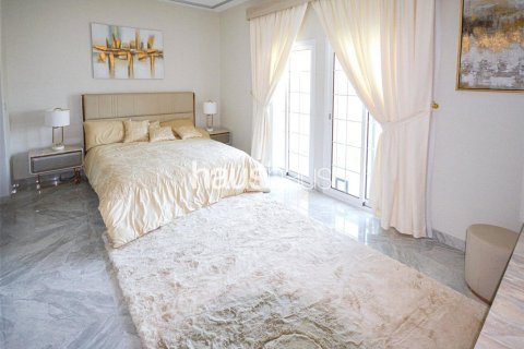 Townhouse in Jumeirah Village Triangle, Dubai, UAE 2 bedrooms, 152 sq.m. № 625886 - photo 5