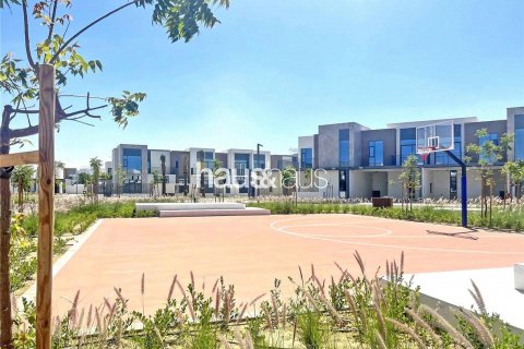 Townhouse in Arabian Ranches 3, Dubai, UAE 3 bedrooms, 181 sq.m. № 625867 - photo 9