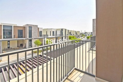 Townhouse in Arabian Ranches 3, Dubai, UAE 3 bedrooms, 181 sq.m. № 625867 - photo 10
