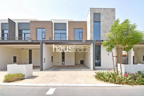 Townhouse in Arabian Ranches 3, Dubai, UAE 3 bedrooms, 181 sq.m. № 625867 - photo 1