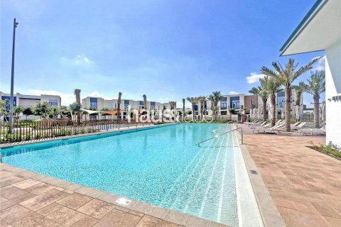 Townhouse in Arabian Ranches 3, Dubai, UAE 3 bedrooms, 181 sq.m. № 625867 - photo 2
