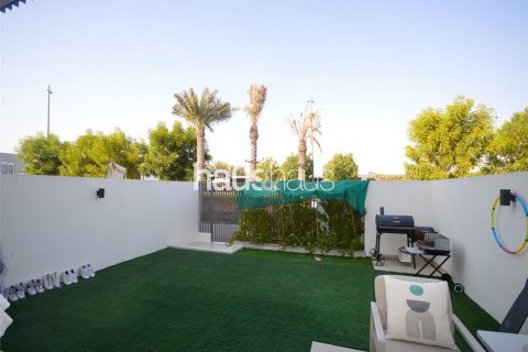 Townhouse in Arabian Ranches 3, Dubai, UAE 3 bedrooms, 142 sq.m. № 625866 - photo 11