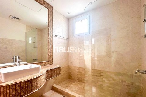 Villa in Emirates Hills, Dubai, UAE 6 bedrooms, 860 sq.m. № 625889 - photo 30