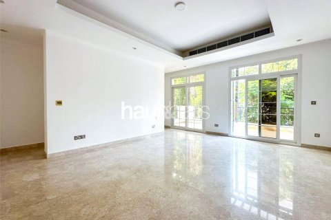 Villa in Emirates Hills, Dubai, UAE 6 bedrooms, 860 sq.m. № 625889 - photo 29