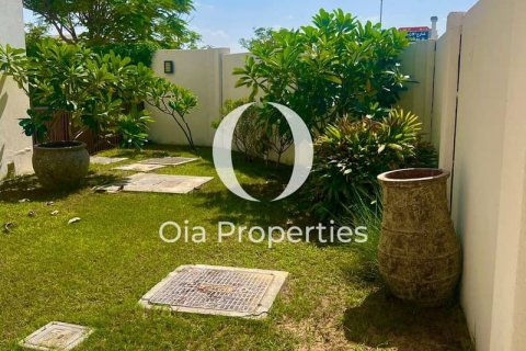 Villa on the Yas Island, Abu Dhabi, UAE 4 bedrooms, 675 sq.m. № 608673 - photo 2