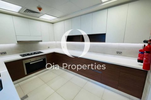 Villa on the Yas Island, Abu Dhabi, UAE 4 bedrooms, 675 sq.m. № 608673 - photo 6