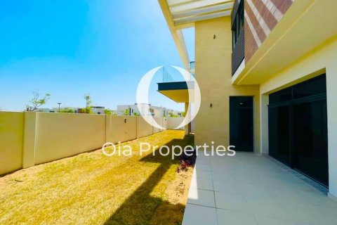 Villa on the Yas Island, Abu Dhabi, UAE 4 bedrooms, 675 sq.m. № 608673 - photo 4