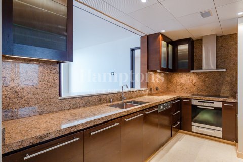 Apartment in Burj Khalifa, Dubai, UAE 2 bedrooms, 159.41968994 sq.m. № 597773 - photo 6
