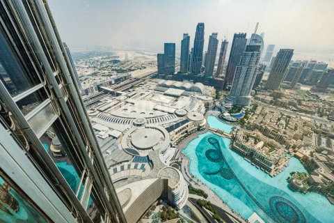 Apartment in Burj Khalifa, Dubai, UAE 2 bedrooms, 159.41968994 sq.m. № 597773 - photo 2
