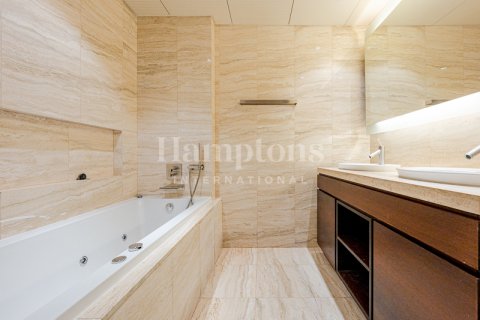 Apartment in Burj Khalifa, Dubai, UAE 2 bedrooms, 159.41968994 sq.m. № 597773 - photo 20