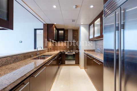 Apartment in Burj Khalifa, Dubai, UAE 2 bedrooms, 159.41968994 sq.m. № 597773 - photo 5