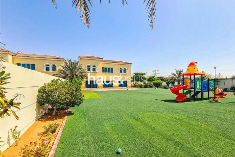 Villa zur Miete in Jumeirah Park, Dubai, VAE 4 Schlafzimmer, 1075 m2 Nr. 626449 - Foto 1